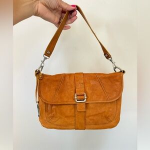 Y2K Fossil brown distress leather shoulder purse.
